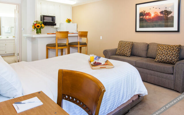 Toluca Hills Apartments By Avalon