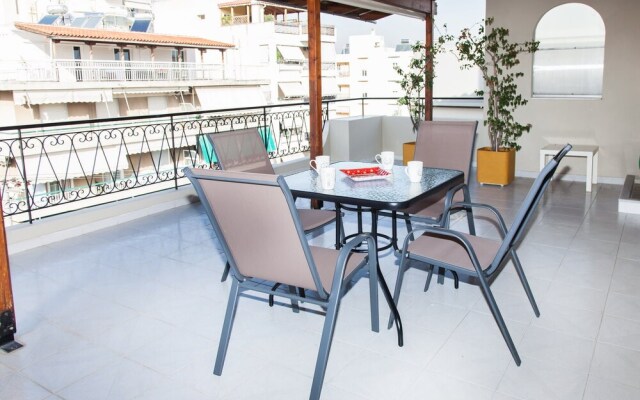 Gorgeous apt in Faliro with view