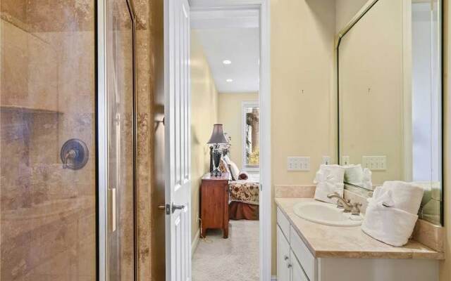 Collier Court 3 - Six Bedroom Home