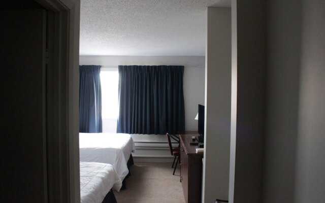 Morinville Plaza & Suites