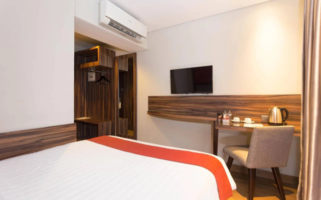 RedDoorz Plus near Blok M Square