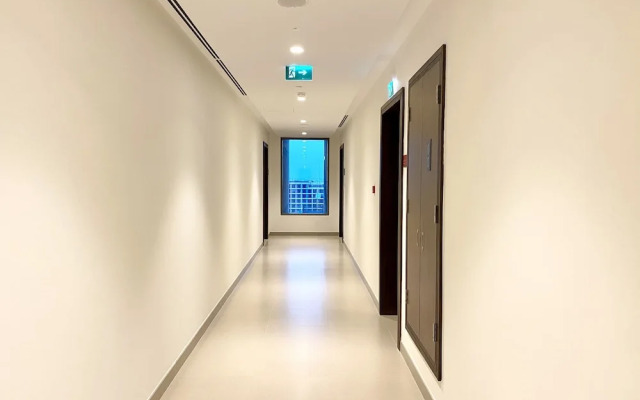 Marco Polo - Lofty Apt with Balcony Near Dubai Hills Mall