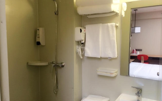 Thank Inn Hotel Guangdong Shenzhen Nanshan District Window of the World – Bathroom – Shenzhen