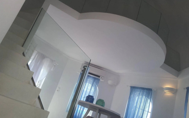 Kouros Home Hotel