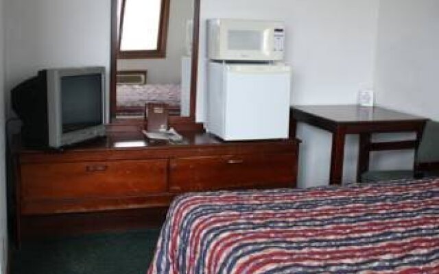 Colonial Inn