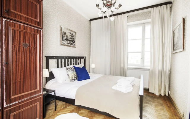 Old Town Charm Apartment