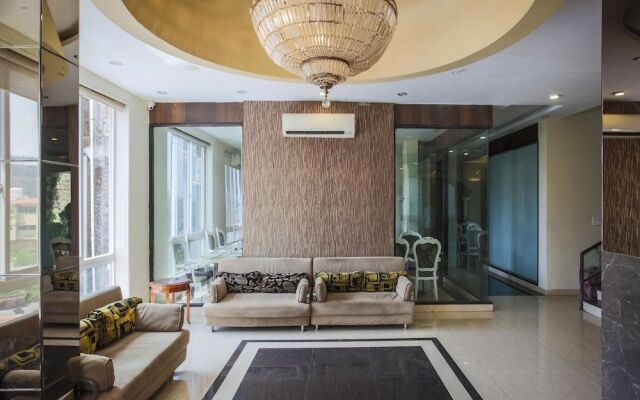 OYO 2377 Hotel Residency