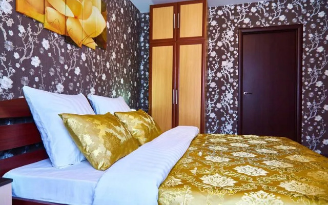 Pyat Zvezd  na pr-te Lenina, d. 104-1