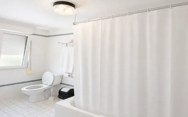 Hostal Ec Leon