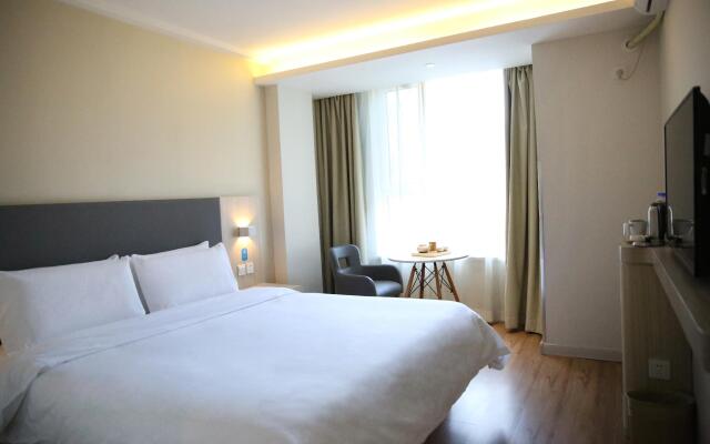 Hanting Hotel Changchun Yiqi West Station