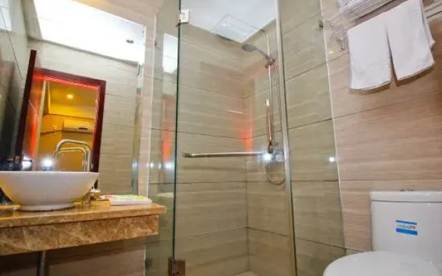 Super 8 Hotel Science Avenue Store