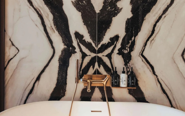 Sax Paris, LXR Hotels & Resorts