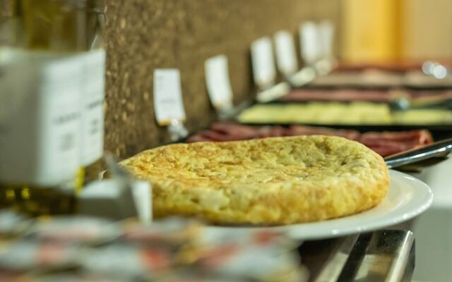 Hotel Abades Via Norte