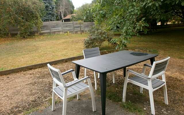 Les Noyers