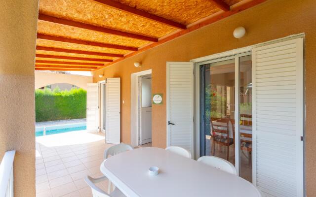 Villa Lela Pente Large Private Pool Walk to Beach A C Wifi Car Not Required Eco-friendly - 2167
