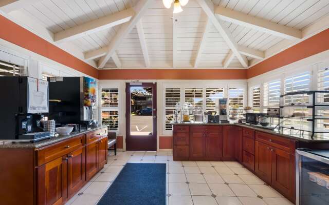 Clarion Collection Wilkie's Inn Pacific Grove - Monterey