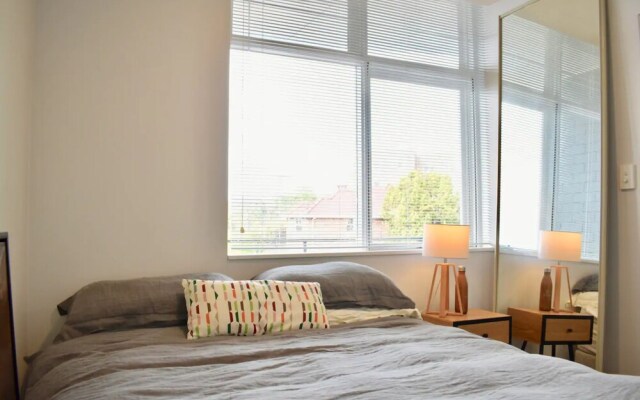 Beautiful Harbour View Apartment in Bellevue Hill