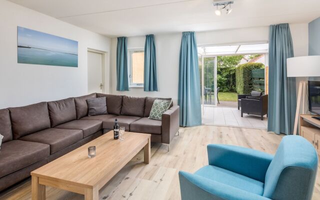 Restyled Holiday Home With two Bathrooms, Beach at 500 m