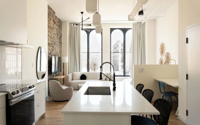 Maison Place Jacques-Cartier by Luxury In Transit