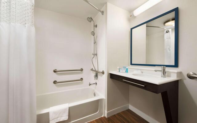 Hampton Inn Appleton-Fox River Mall Area