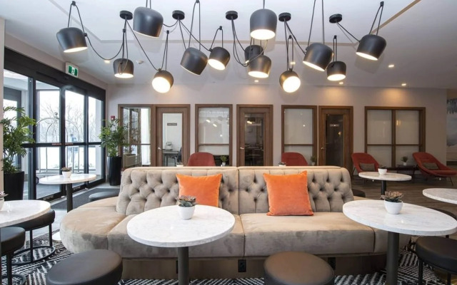 Sandman Signature Sherwood Park Hotel