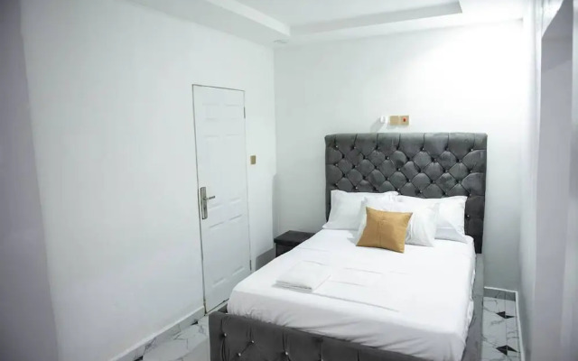 Lovely One-bed Apartment Located in Abuja