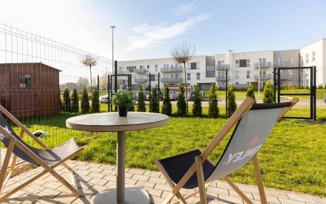 Warsaw Apartment With Terrace by Renters