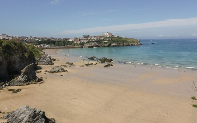 Onshore 6 - Newquay Towan Beach View