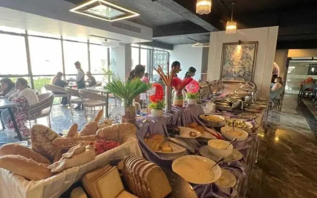 Green Nature Resort and Suites