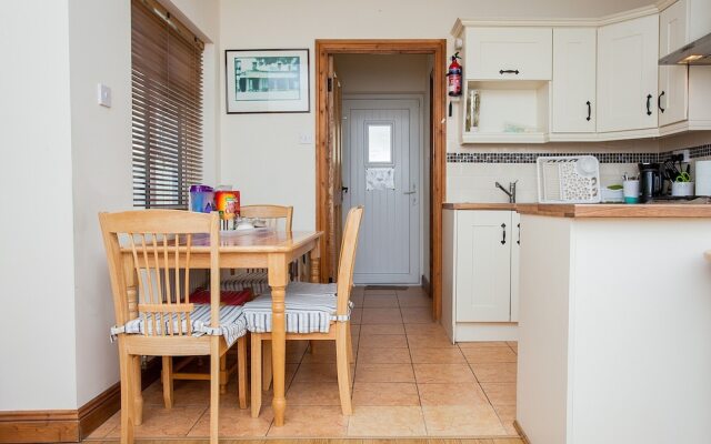 Central 3 Bedroom Townhouse Near O'Connell Street