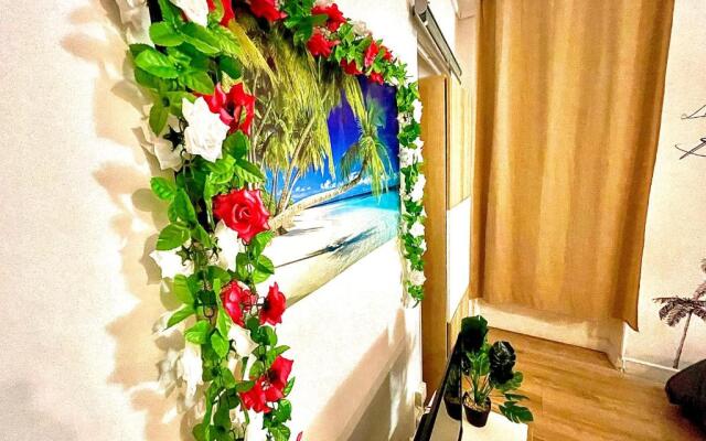 *Tropical*Hyper centre *Fibre Wifi*Studio