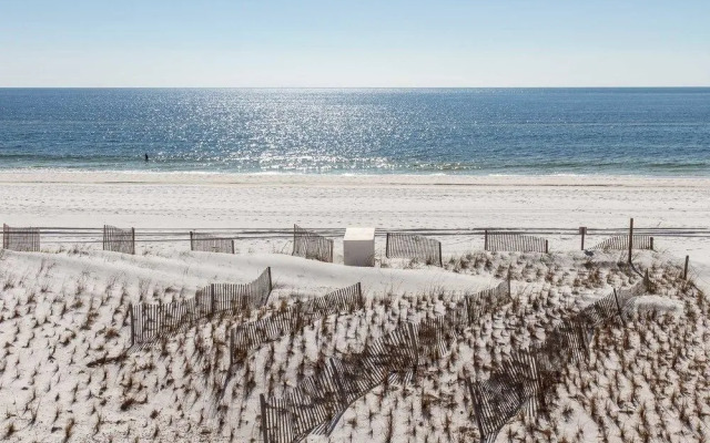 Islander 304 by RedAwning