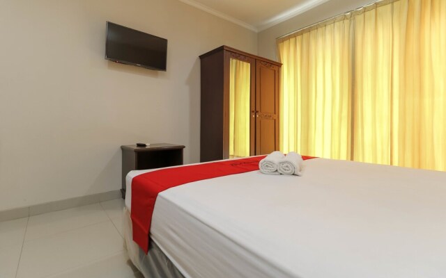 RedDoorz @ Lebak Bulus Raya 2