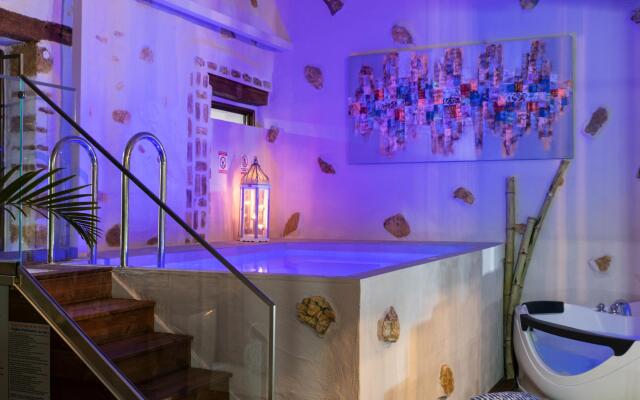 Villa Splantzia-heated Pool-garden-2 min Chania Port