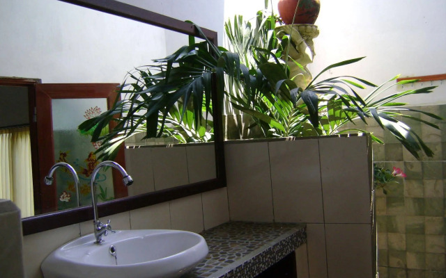 Bukit Indah Home Stay