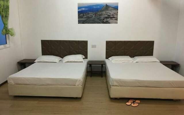 Happy Garden Resort - Hostel