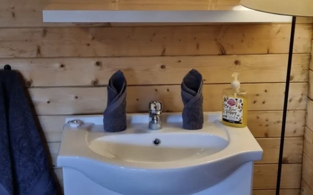 Glamping Cabin - Great for Hikers - Breakfast Inc!