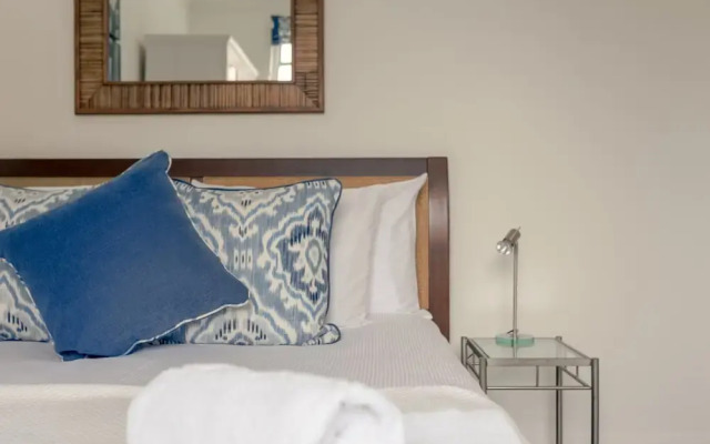 2 Bedroom Flat With Balcony In Chelsea