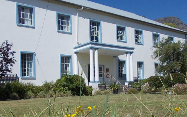 Franschhoek Travellers Lodge & Group Accommodation