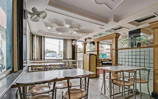 OYO 24888 Hotel Sham Palace