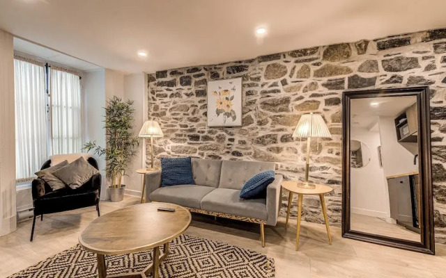Elegant 1 Bedroom Suite
