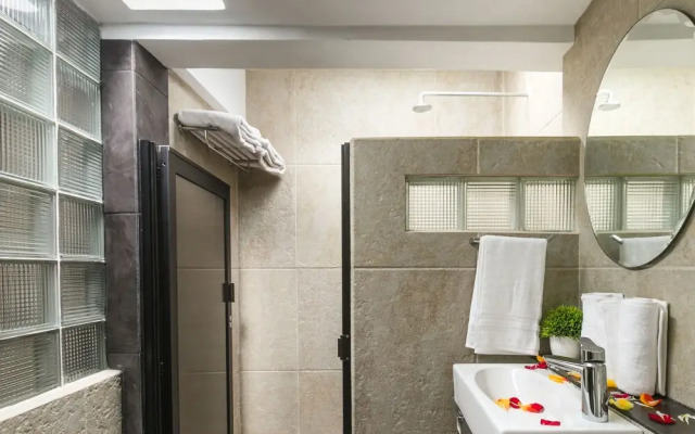 Suite Studio Serviced Apartments