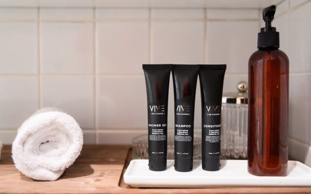 OLIVER Laneway Art, Fed Square & Top Restaurants