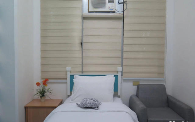 Alicia Tower Residences - Adult Only - Hostel