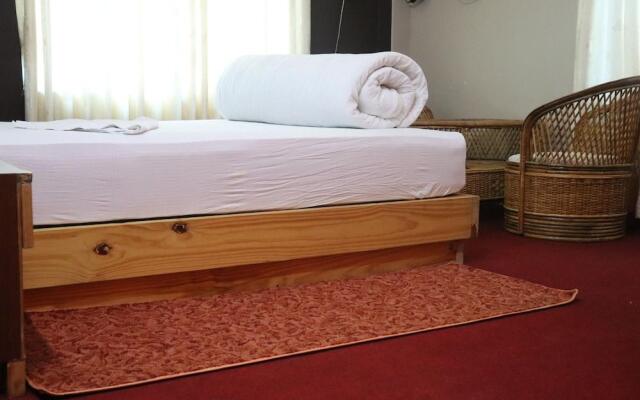 Hotel Young's Stupa