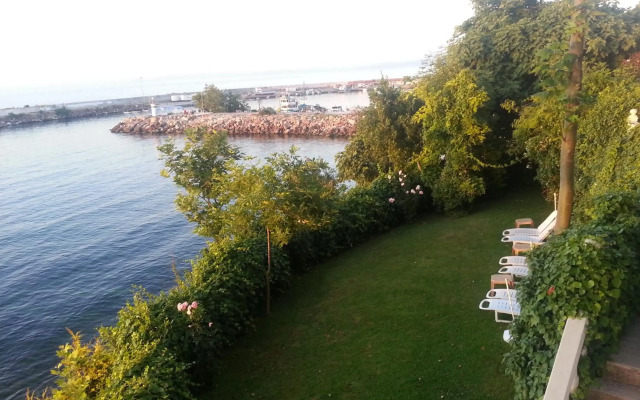 Diapolis Hotel
