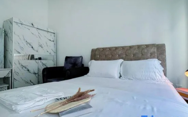 Razak City Fully Air-Con Suite @ Sungai Besi KL