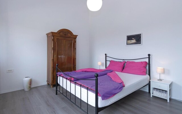 Awesome Home in Vodnjan With Wifi and 2 Bedrooms