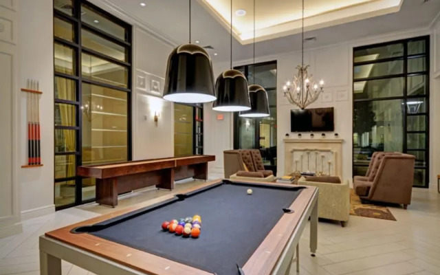 Global Luxury Suites Baypointe Station