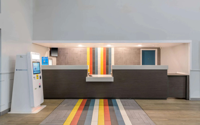 Motel 6 Ocala, FL - Conference Center